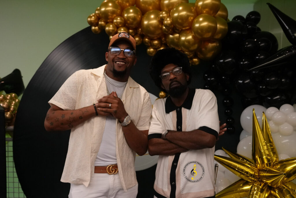 C&B 803 Fresh & Black Nicholson 4 – Watermarked